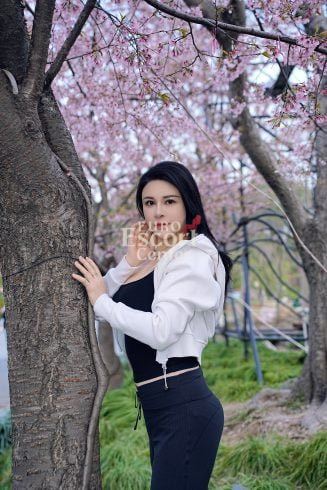 Lucy photo 7